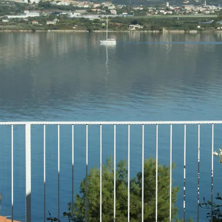 Apartment 1 Im Erdgeschos Mit Terrasse Und Meerblick *